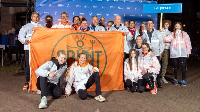 AV Spirit brengt opnieuw het Bevrijdingsvuur naar Lelystad